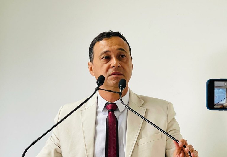Célio Gadelha sai em defesa dos permissionários do Shopping Aquiri e diz que busca diálogo com a prefeitura para que trabalhadores não fiquem prejudicados pelas empresa terceirizada