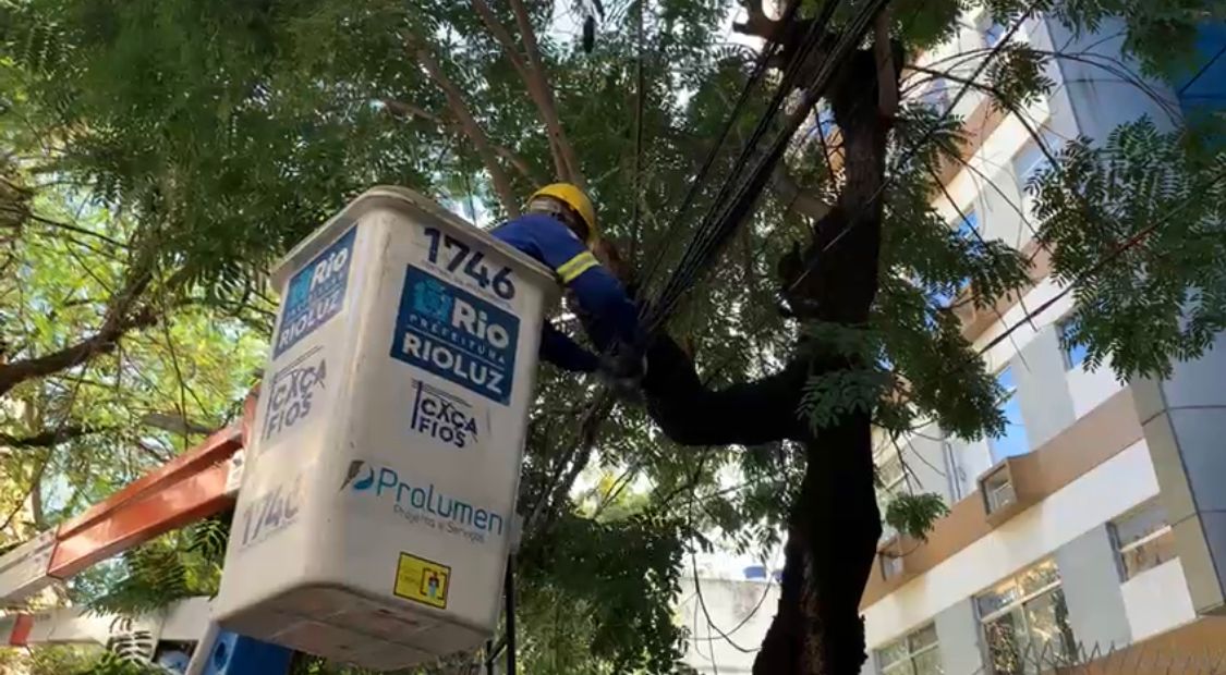 Operação Sub na sua Porta avança por mais uma rua da Grande Tijuca - Prefeitura da Cidade do Rio de Janeiro