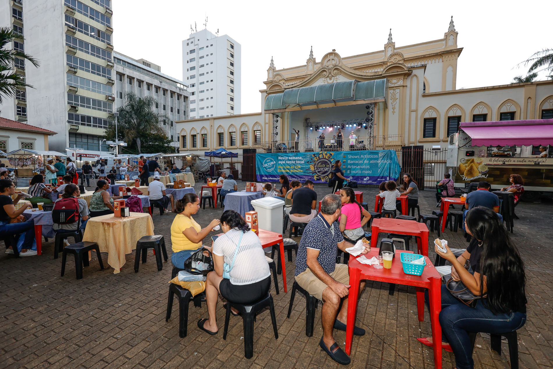 ‘Sexta no Centro’ de setembro chega esta semana, de volta à Praça do Coreto