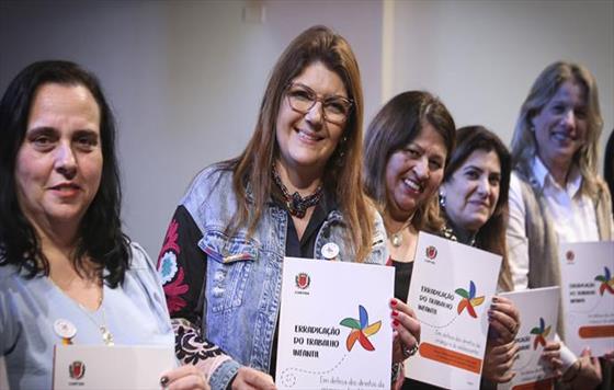 Educao de Curitiba produz novo caderno contra o trabalho infantil
