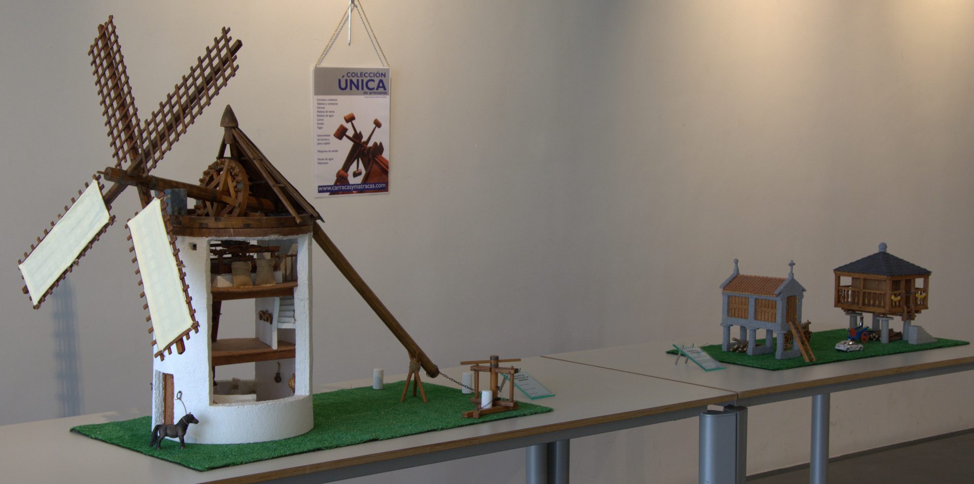 Exposición: 'Reproducciones en miniatura. Etnografía' Maquetas en el Centro Gabriel Celaya