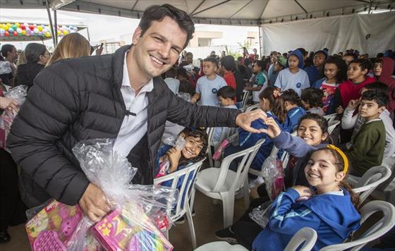 Dia das Crianas ser comemorado com cinco mil brinquedos em Curitiba