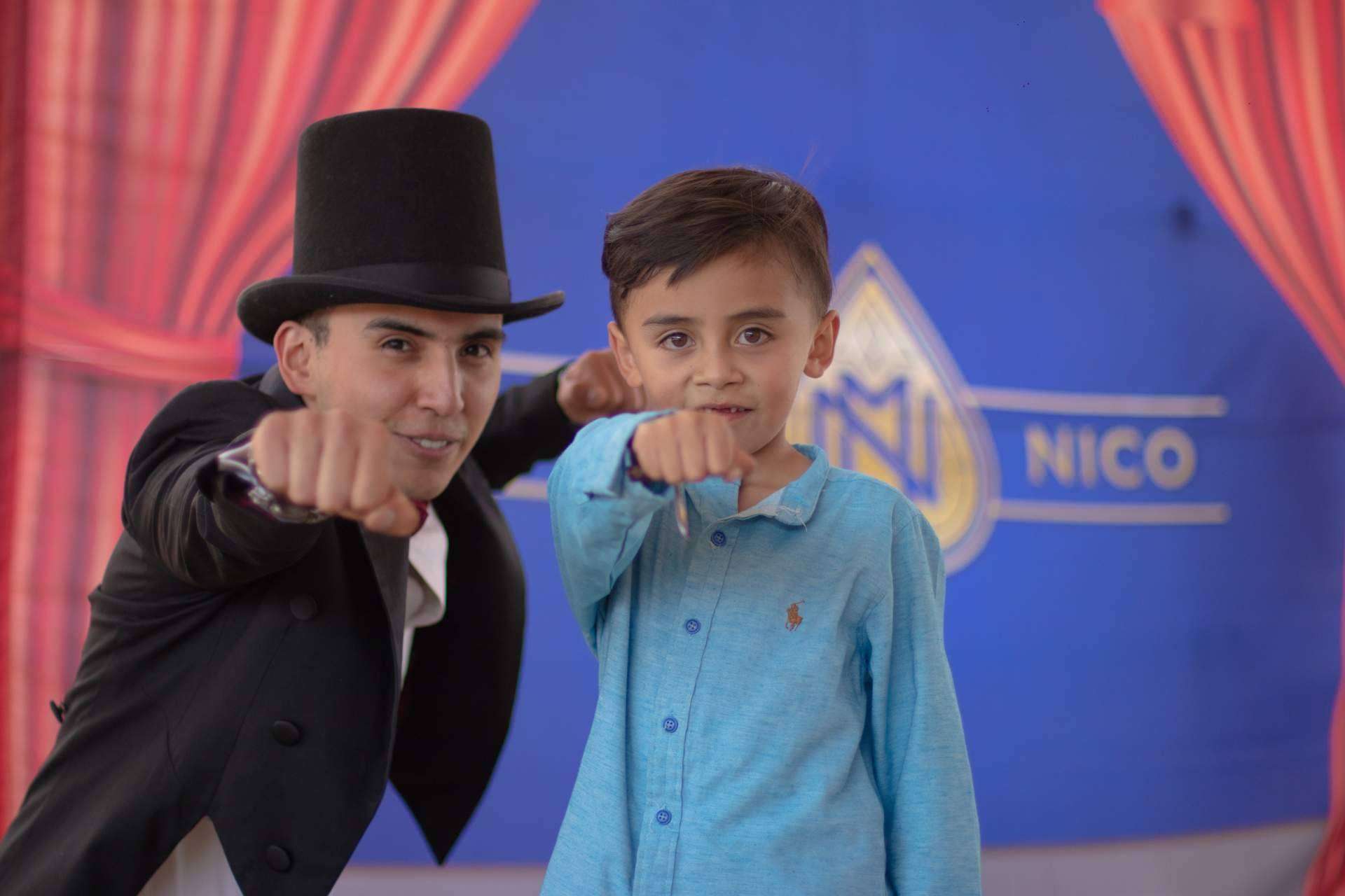Devolver la magia, la talentosa compañía Mago Nico asombra a niños y adultos