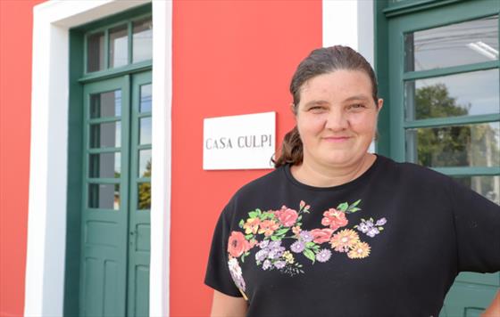 Dona de casa encontra apoio da Prefeitura e conquista primeiro emprego formal