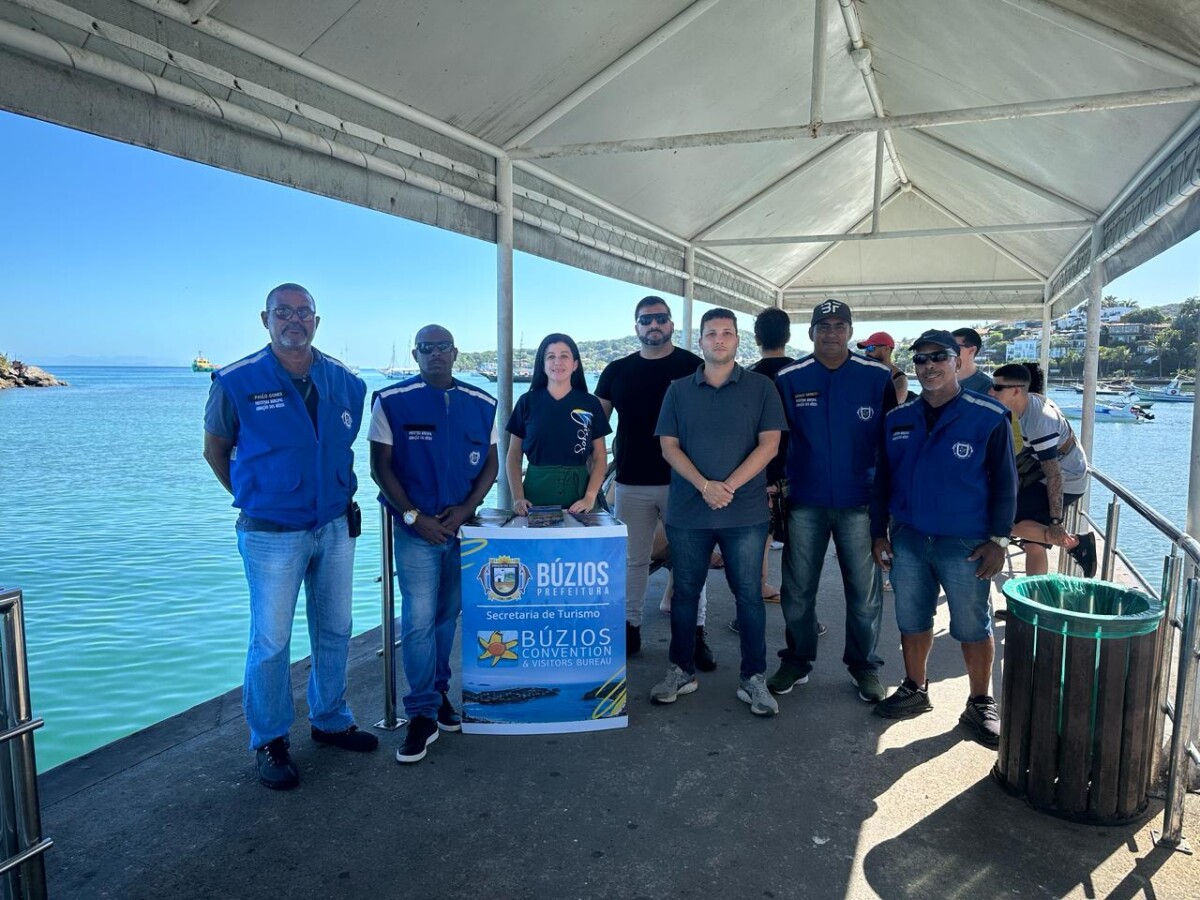 Prefeitura de Búzios realiza ação de ordenamento no Píer do Centro